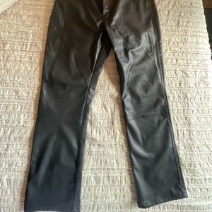 Trendy leather pants, comfortable and easy to move